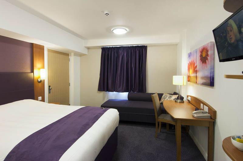 Premier Inn Hatfield Exterior foto