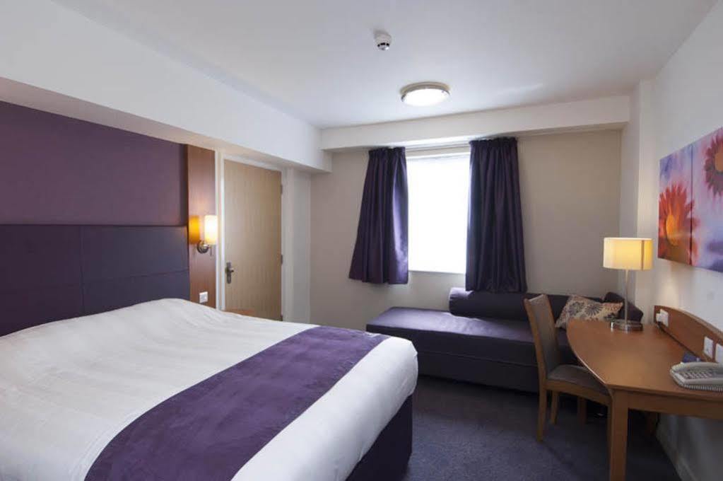 Premier Inn Hatfield Exterior foto